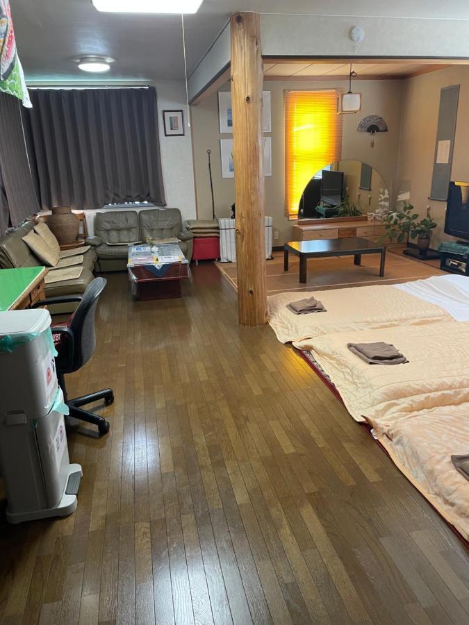 הירוסאקי Guest House Chara מראה חיצוני תמונה